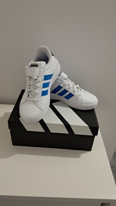 Чисто нови маратонки детски adidas
