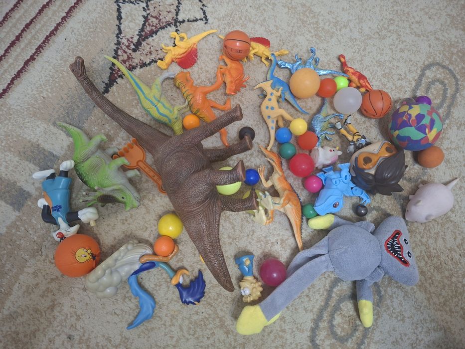 Продам игрушки  развивающий