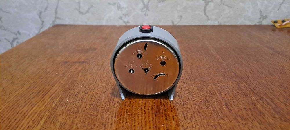 Настольные  часы 3 штуки