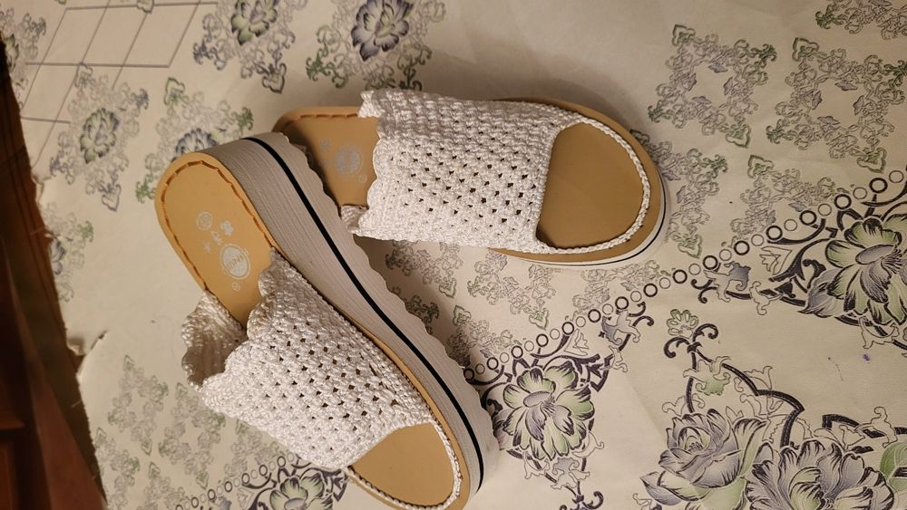 Домашние тапочки ручной работы