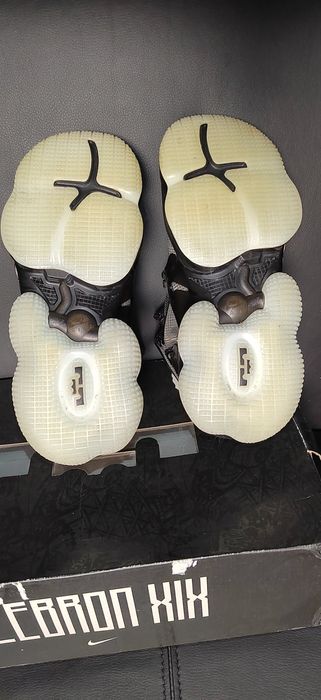 Nike Lebron XIX, номер 38