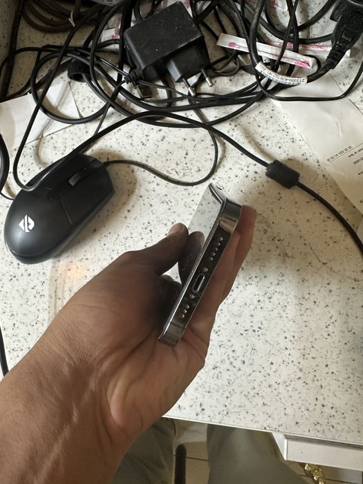 iPhone 13 Pro срочно сотилади