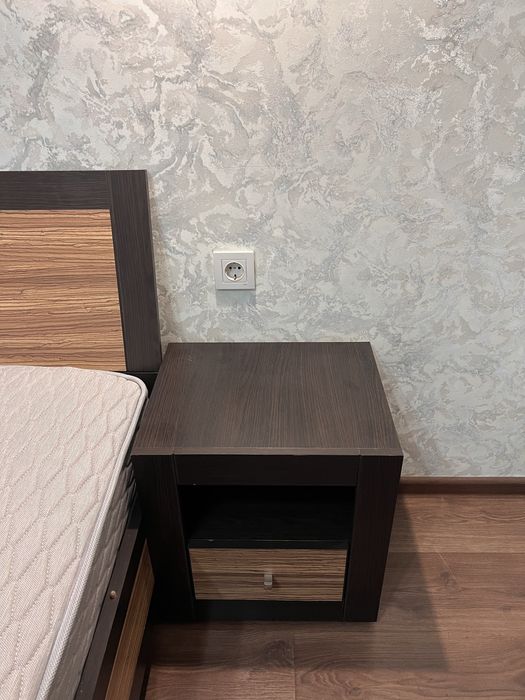 Тумбочка для кровати