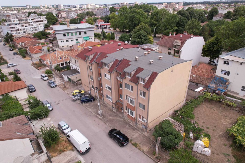 Продавам 2-СТАЕН - град Добрич, Пинета, паметник Пейо Буюклията