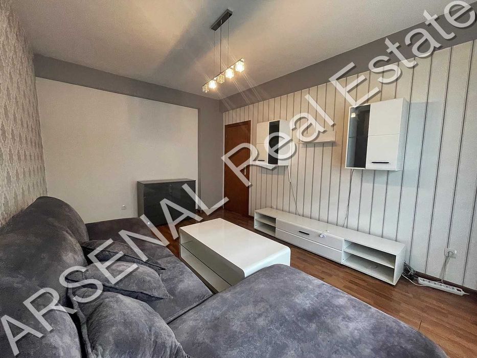 Двустаен апартамент под наем, Редута