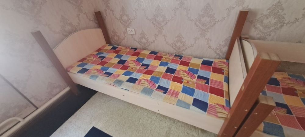Eski krovat sotiladi