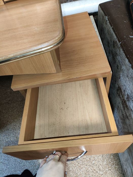 Продам туалетный столик