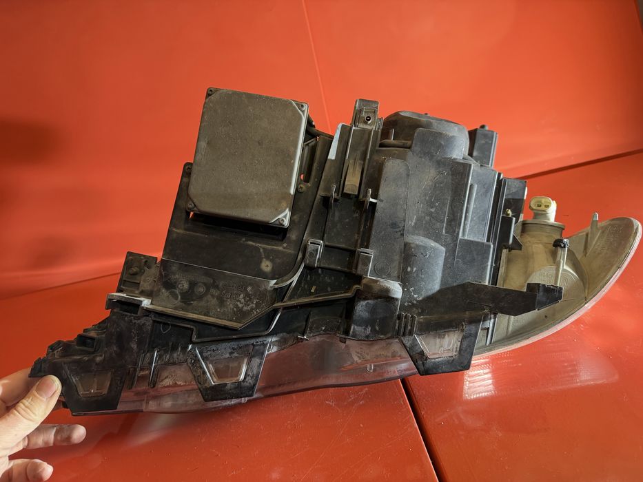 Десен ксенонов фар за BMW e46 Pre LCI Преди фейса