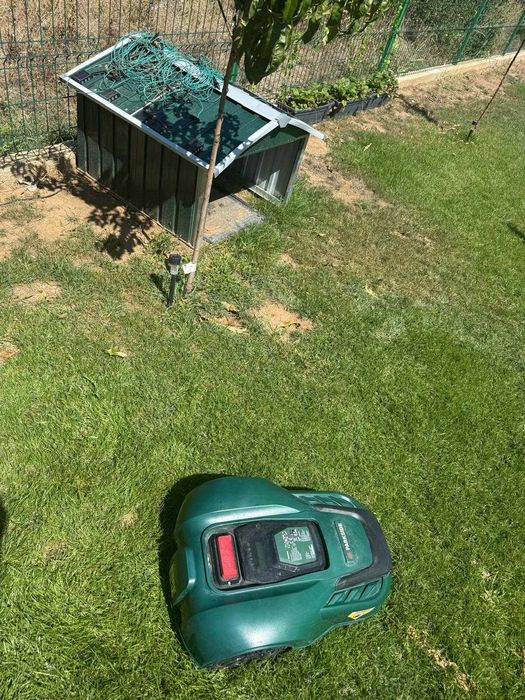 Robort tuns gazon Parkside + "casa robot"
