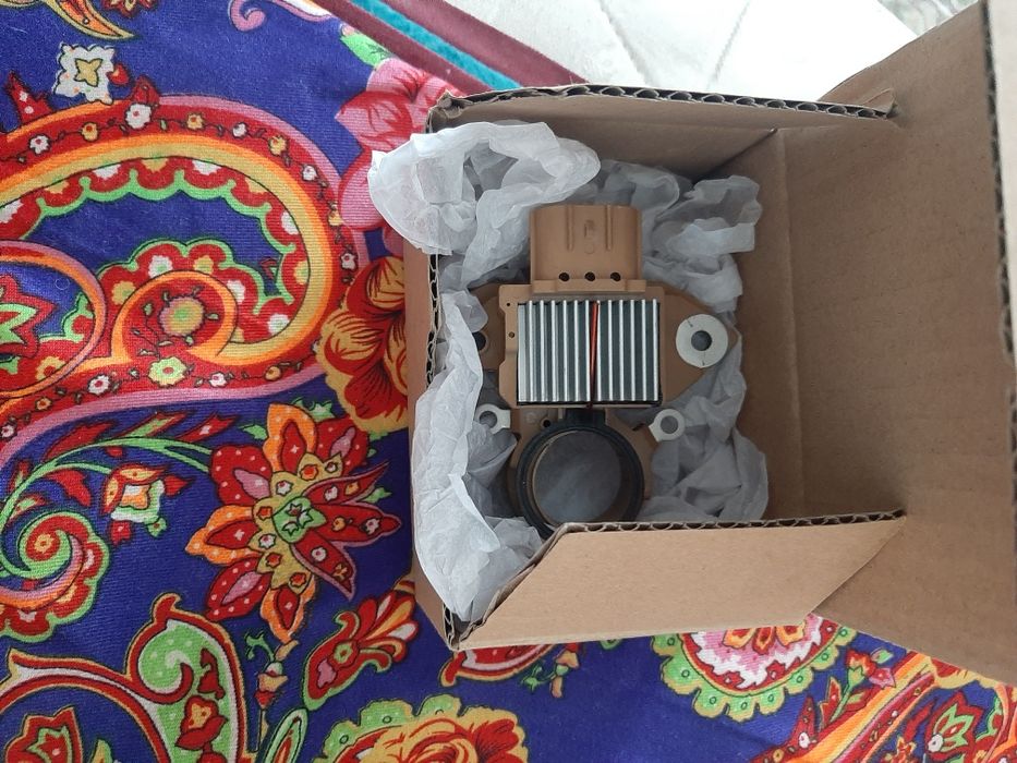 Реле генератора.