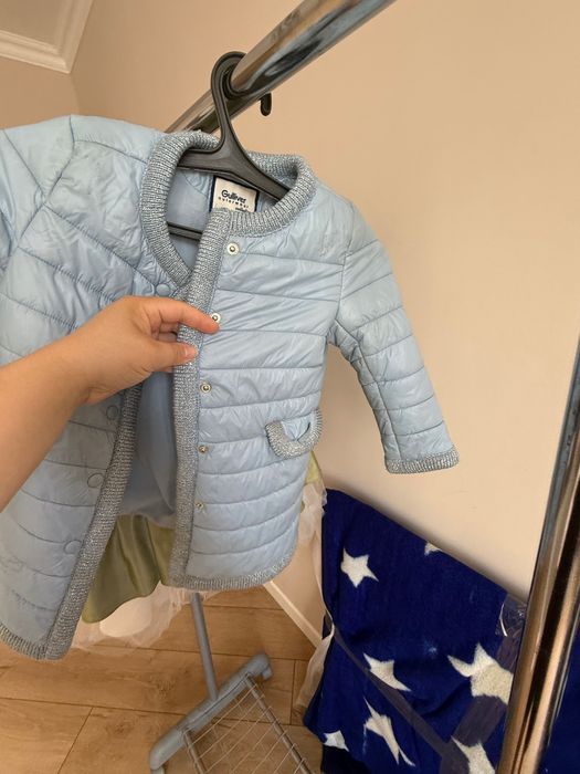 Куртка gulliver на девочку на 4-5 лет