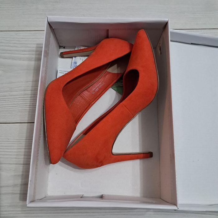 Pantofi stiletto masura 36