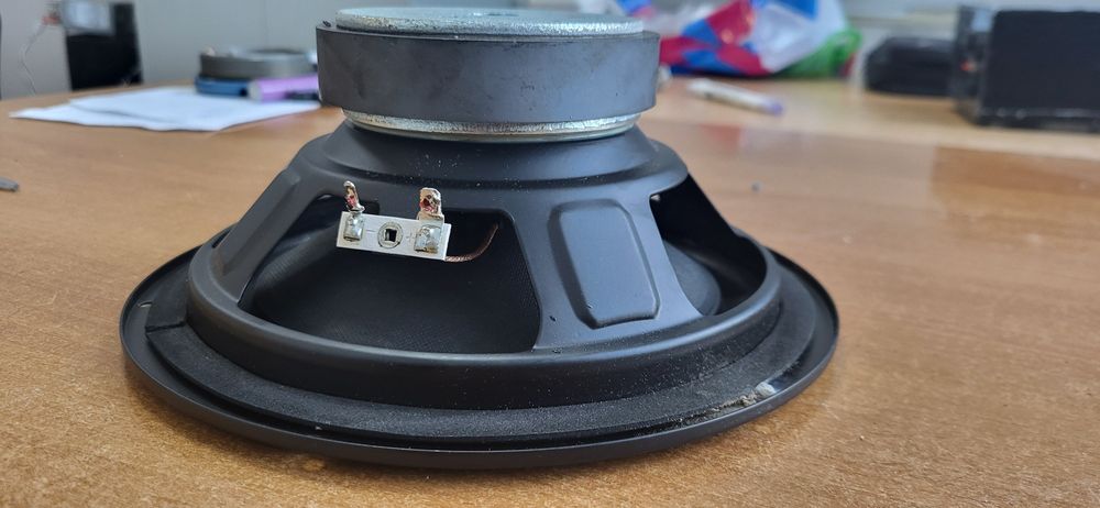 Динамик сабвуфера