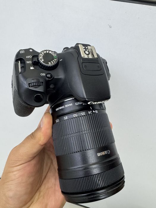 Canon 650D 18-135 is yaxshi holatda . 2oy kafolat