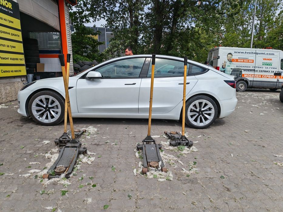 Tesla 19" 5x114.3 Оригинални джанти Тесла Модел 3