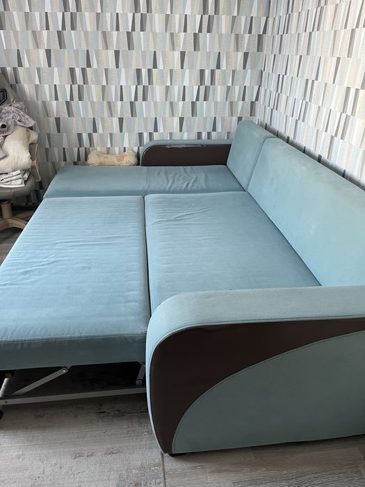 Продам Диван угловой