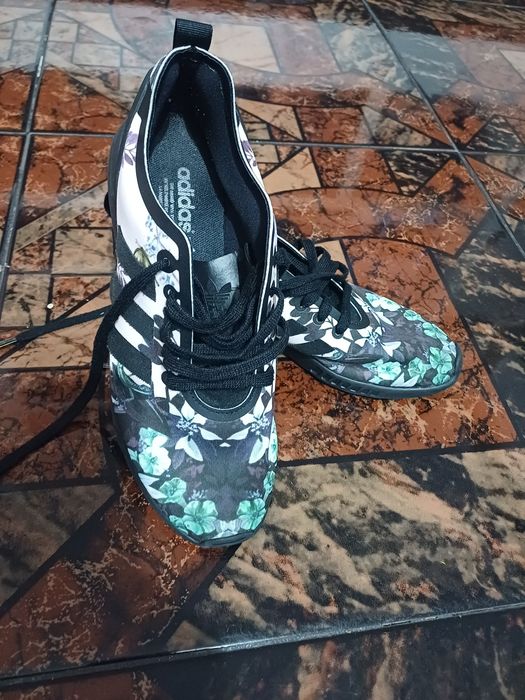Дамски маратонки adidas