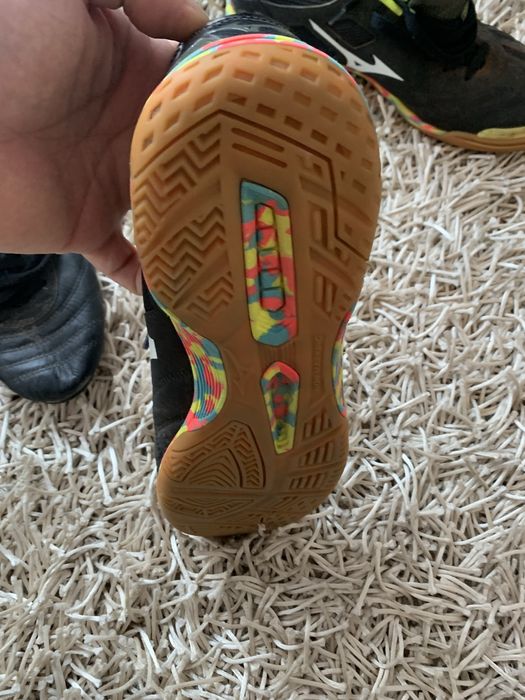 Mizuno pantofi football