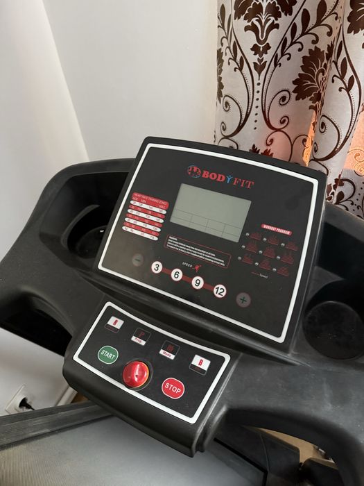 Banda de alergat bodyfit f5000 ca noua