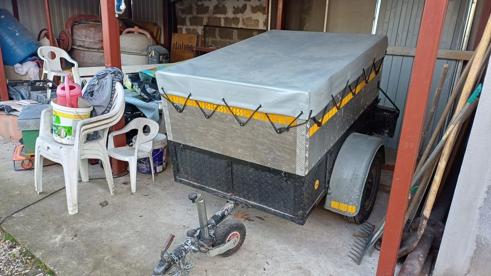 Remorcuta de vânzare