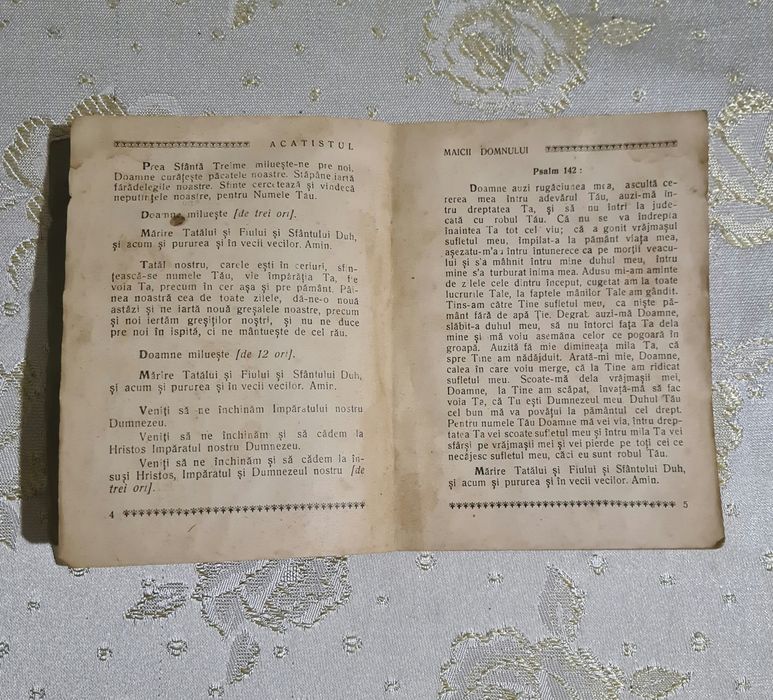 Carte religioasă veche, de colecție,,Acatistul și Paraclisul" 1943