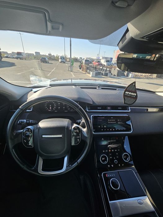 Range Rover Velar 2019.Accept anumite variante