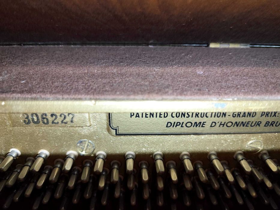 Пиано PETROF Grand Prix Barcelona Bruxelles 1958 в перфектно състояние