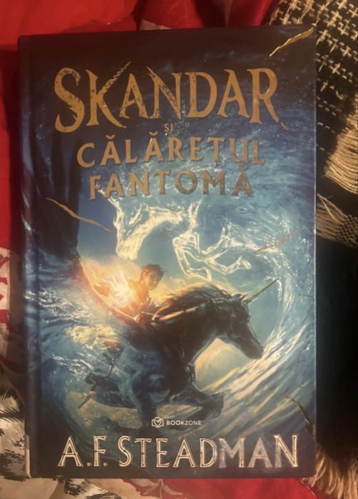 Carte de citit pentru  copii/adolescenti