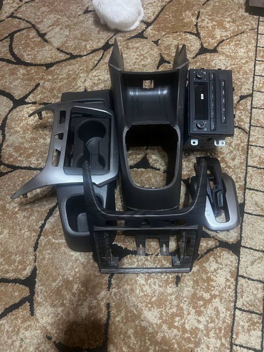 Продается магнитола, рамки, бар от кобальта