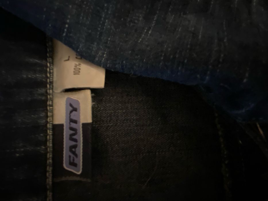 Geacǎ blugi, marimea M, aproape noua