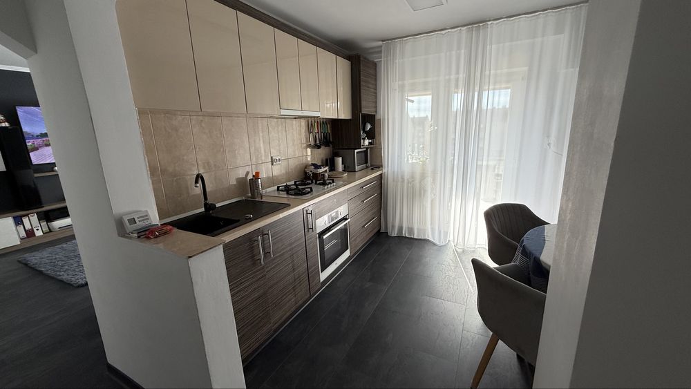 Apartament 3 camere carpati 2