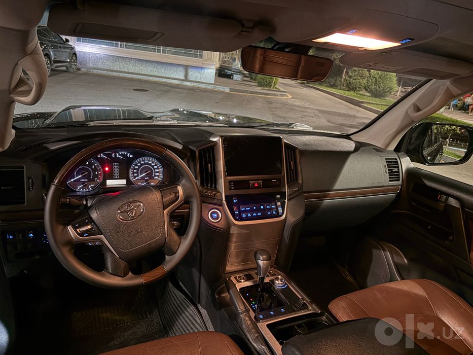 Toyota Land Cruiser 200