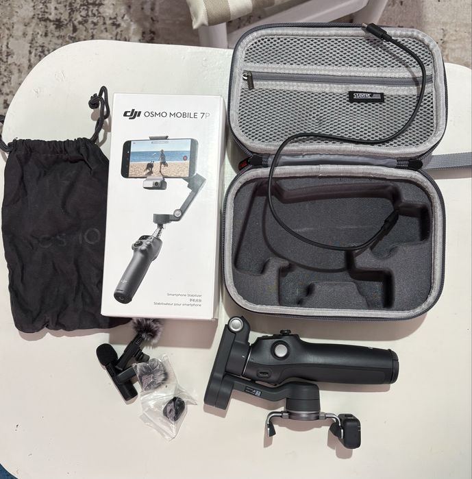 стабилизатор DJI Osmo Mobile 7p + калъф и микрофони