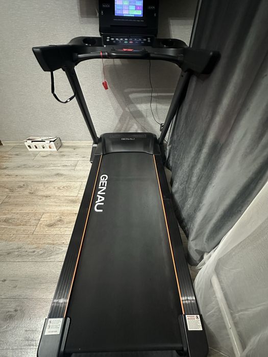 Беговая дорожка Genau G530