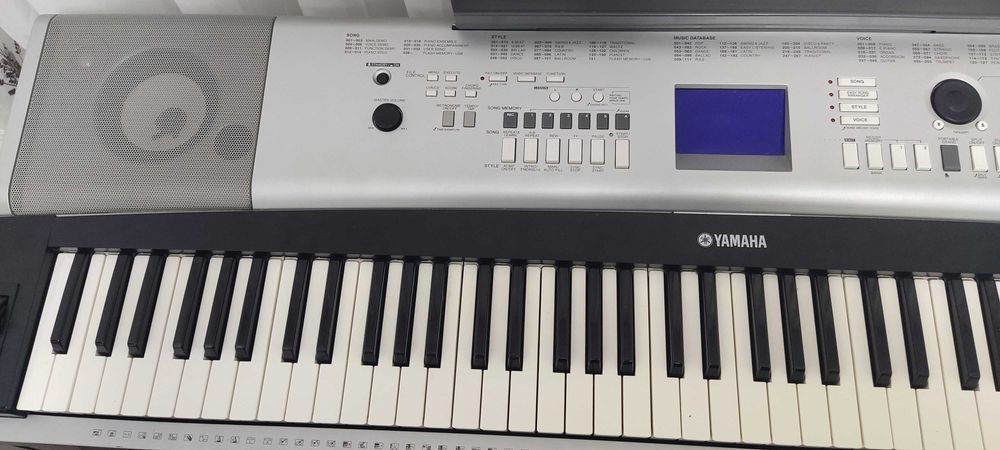 Vând orgă/pianină electronică Yamaha