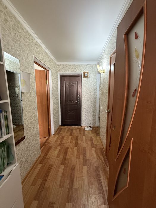 Продается 1 комнатная квартира в 8 мкр