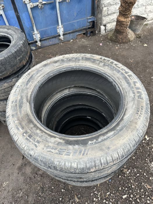 225/65/17 комплект летней резины