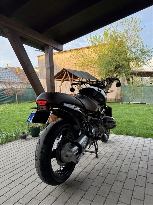 Bmw R1100r.