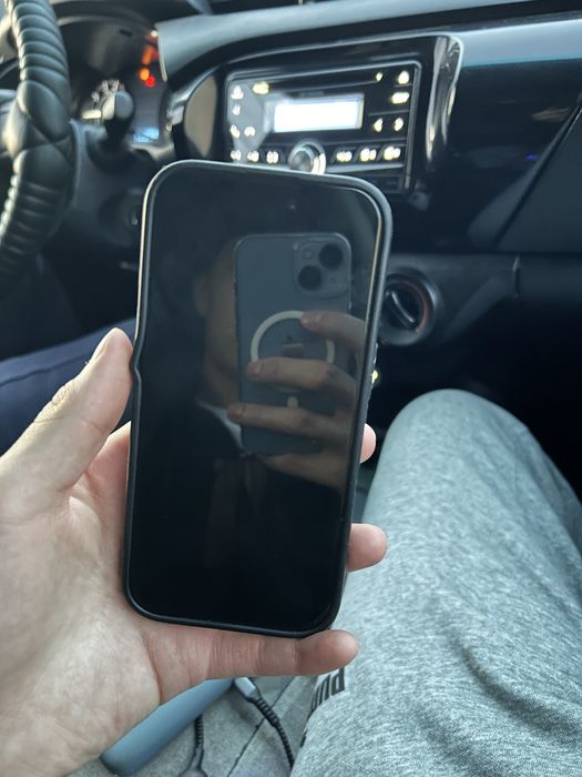 Продается iPhone 16 128 черный