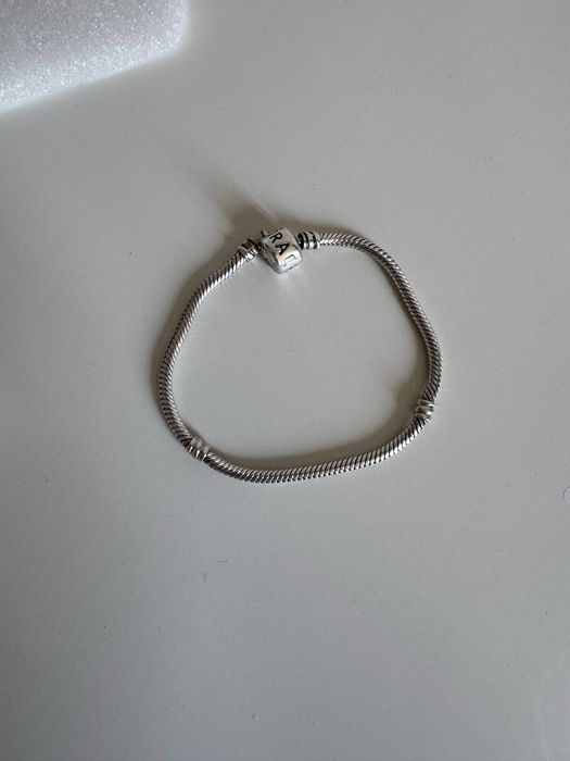 Гривна Pandora с талисмани