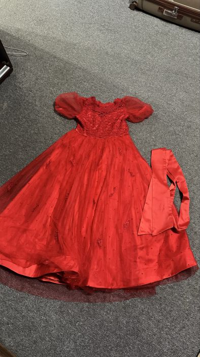 Вечернее платье ручной работы