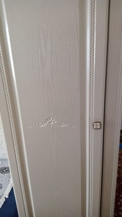 Продам шкаф срочно