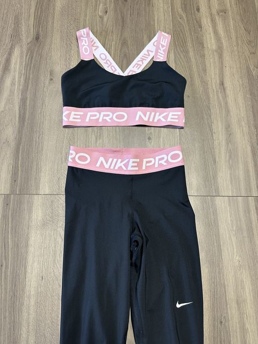 100% Оригинален!! Дамски спортен екип Nike Pro бюстие клин