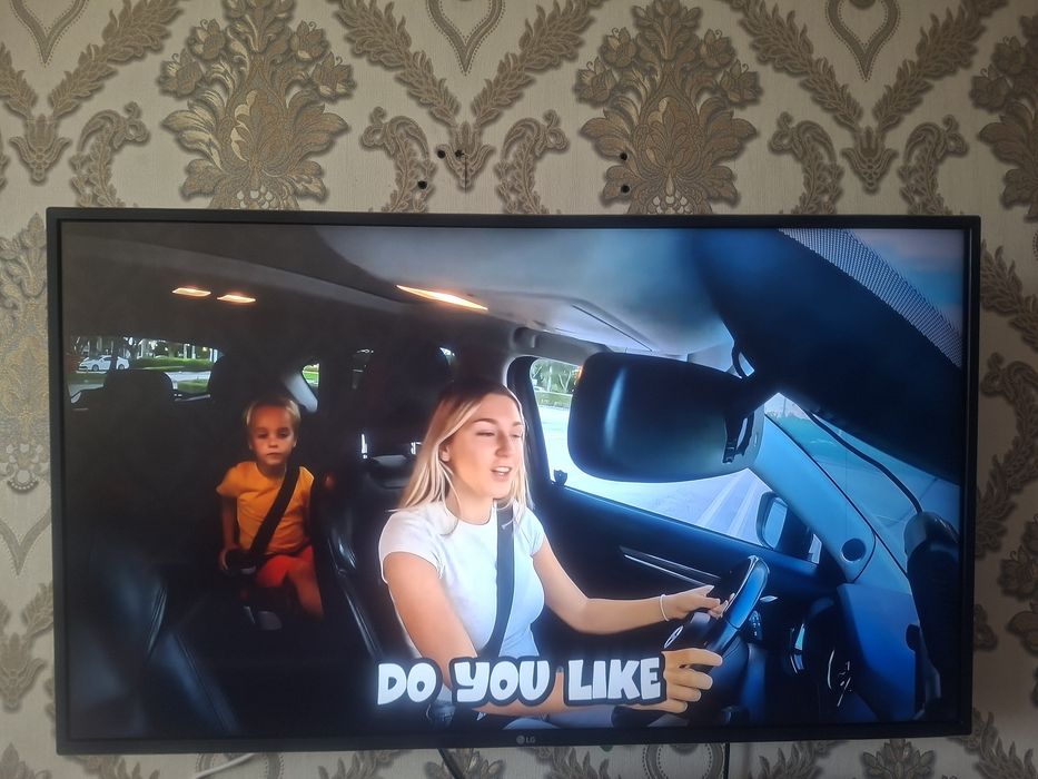 Смарт телевизор LG