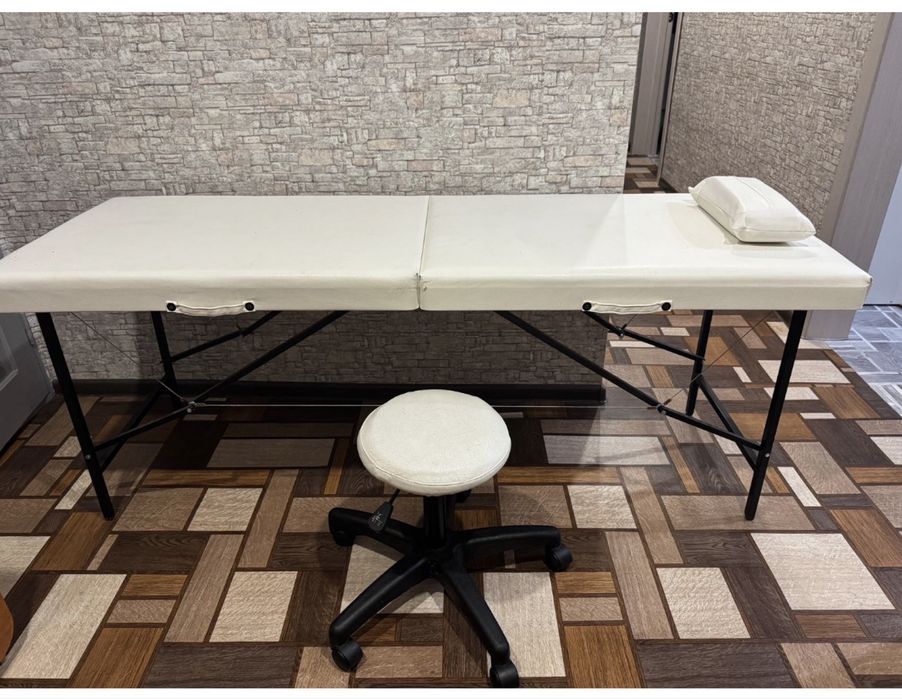 Продам кушетку со стулом