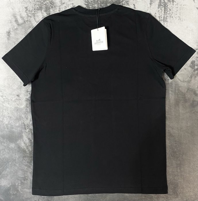Vand tricou nou de barbati