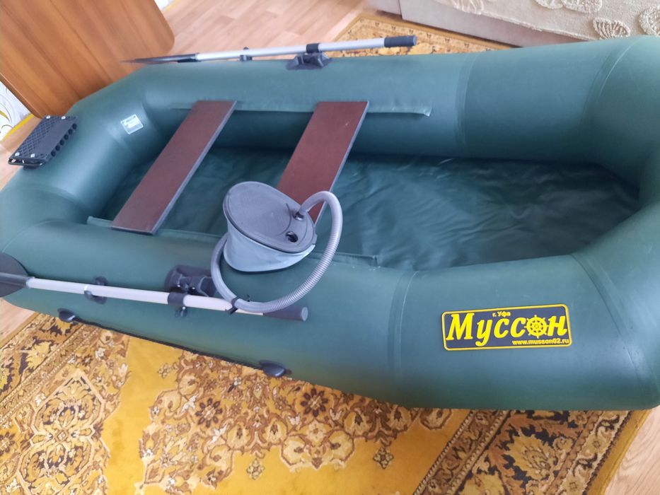 Продам лодку Муссон
