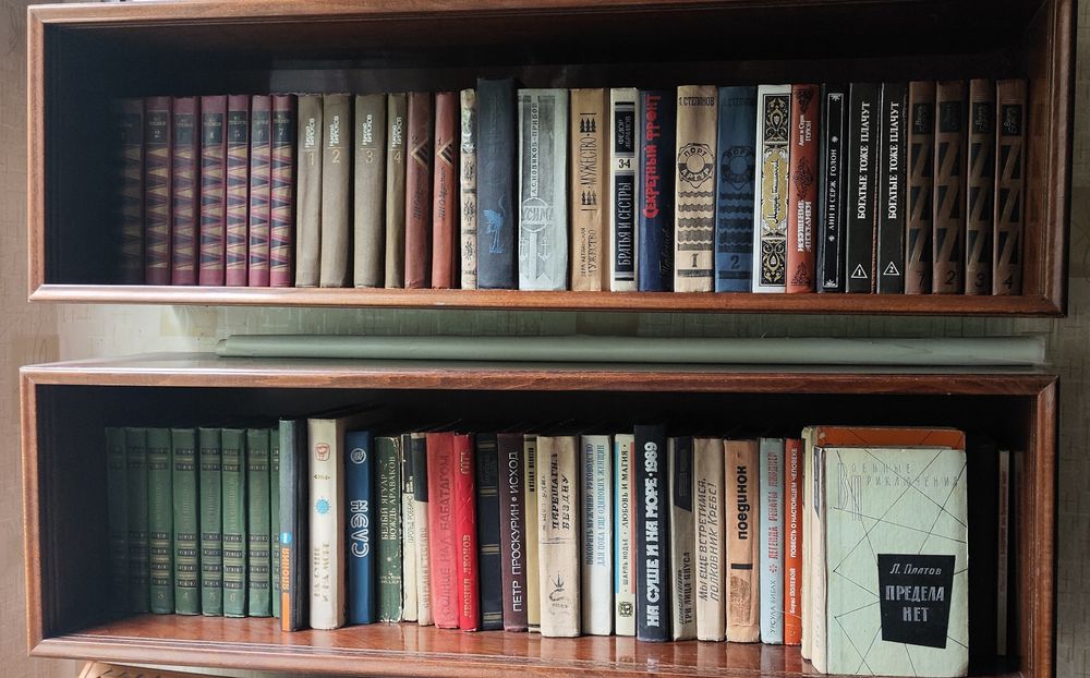 Продаются книги, в хорошем состоянии