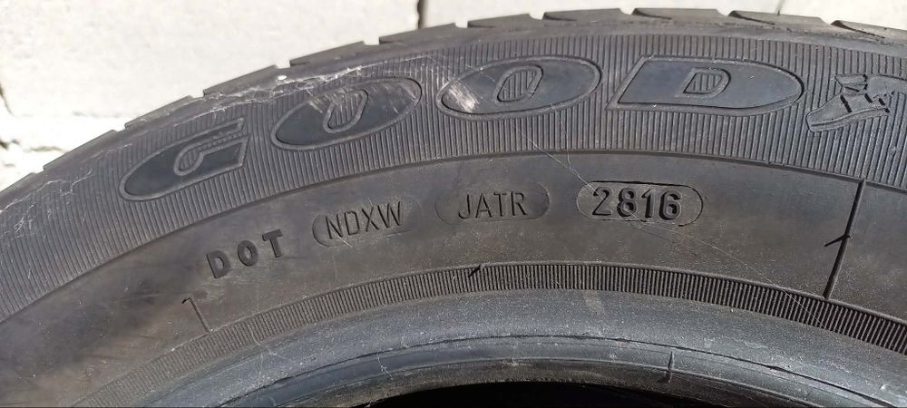 гуми вора ръка 165/65 R14 и  205/60 R16