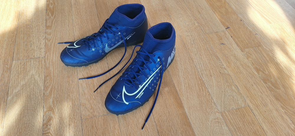 Футболни обувки Nike Mercurial